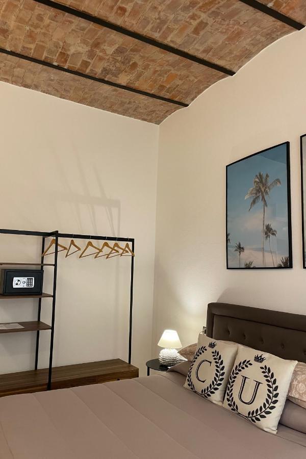 Corso Umberto Rooms Ольбія Екстер'єр фото