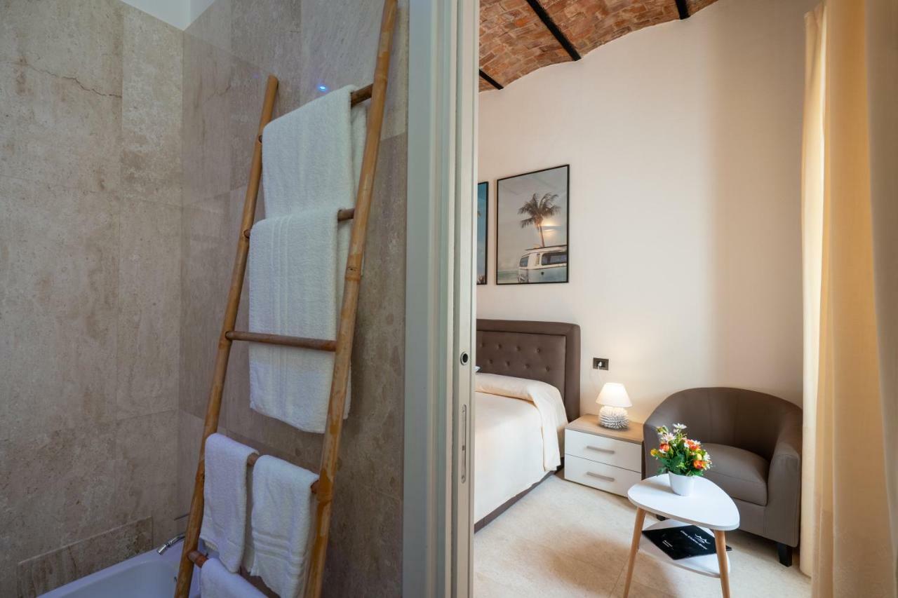 Corso Umberto Rooms Ольбія Екстер'єр фото