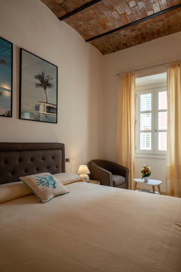 Corso Umberto Rooms Ольбія Екстер'єр фото